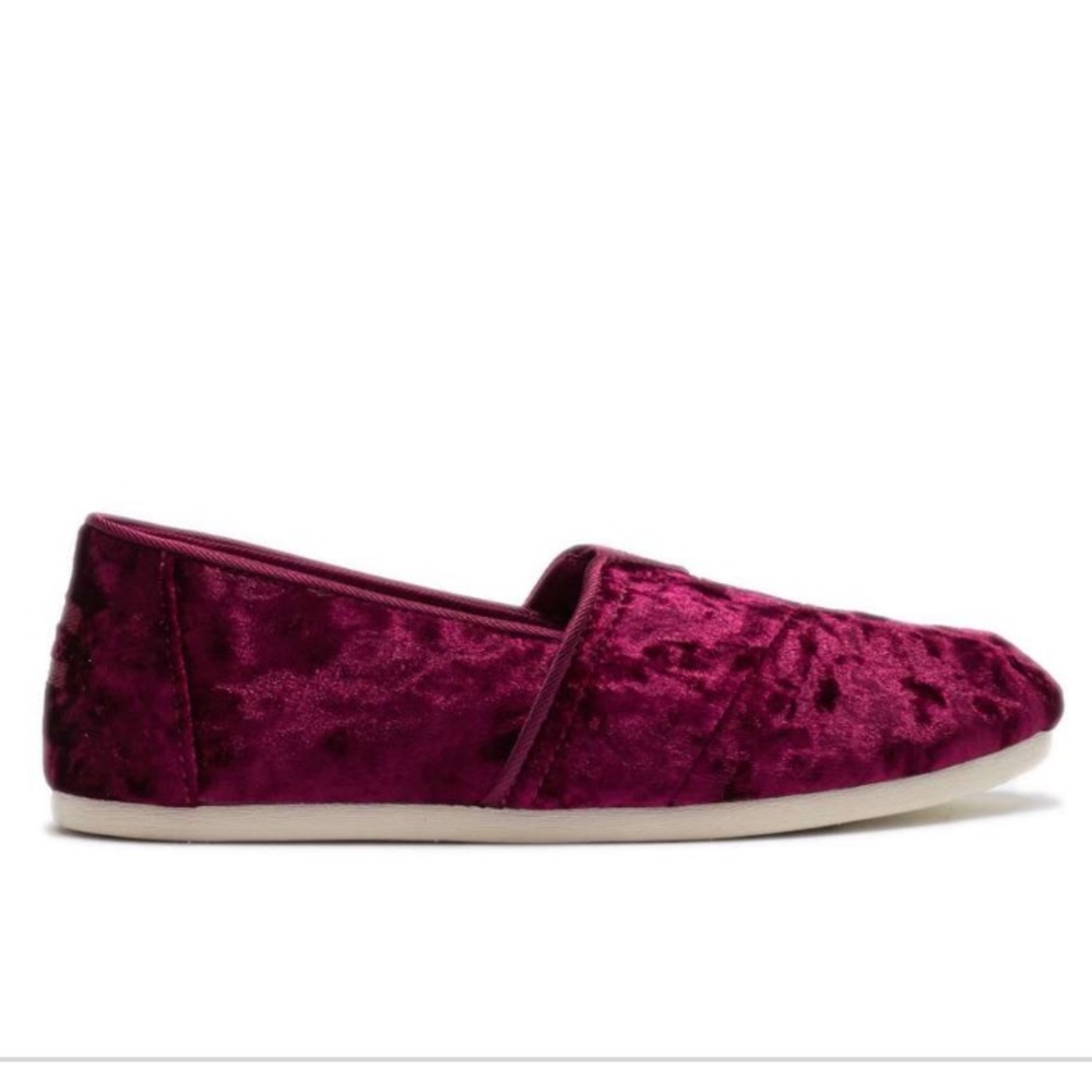 TOMS Black cherry velvet